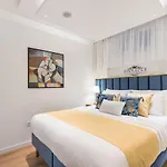 Exquisite Couples Delight With Free Bikes & Parking شقة *