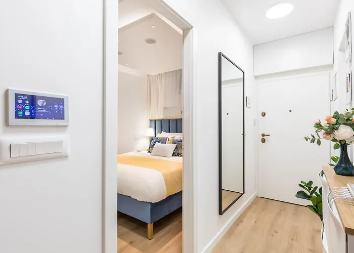 Apartman Exquisite Couples Delight With Free Bikes & Parking Split