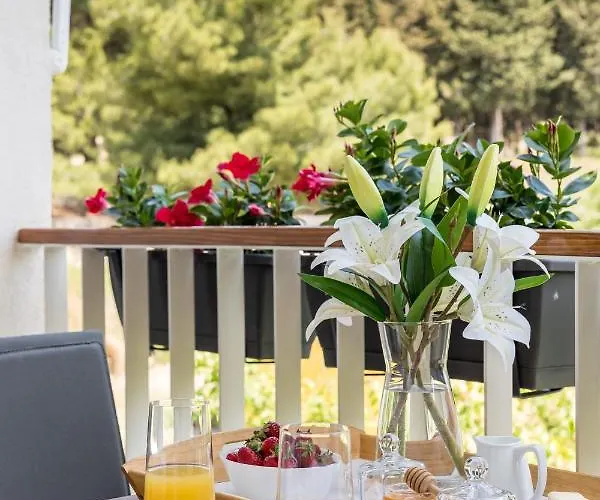 Apartman Exquisite Couples Delight With Free Bikes & Parking