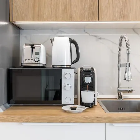 Exquisite Couples Delight With Free Bikes & Parking