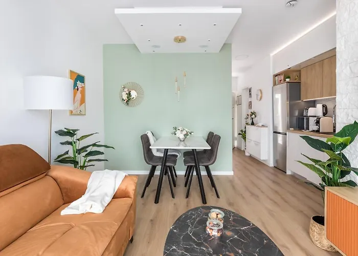 Daire Exquisite Couples Delight With Free Bikes & Parking